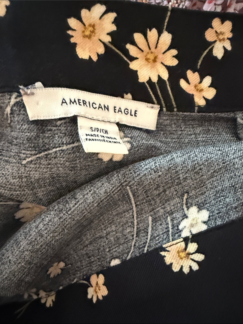 American Eagle Outfitters Black Floral High-Low Wrap Skirt - Picture 3 of 3